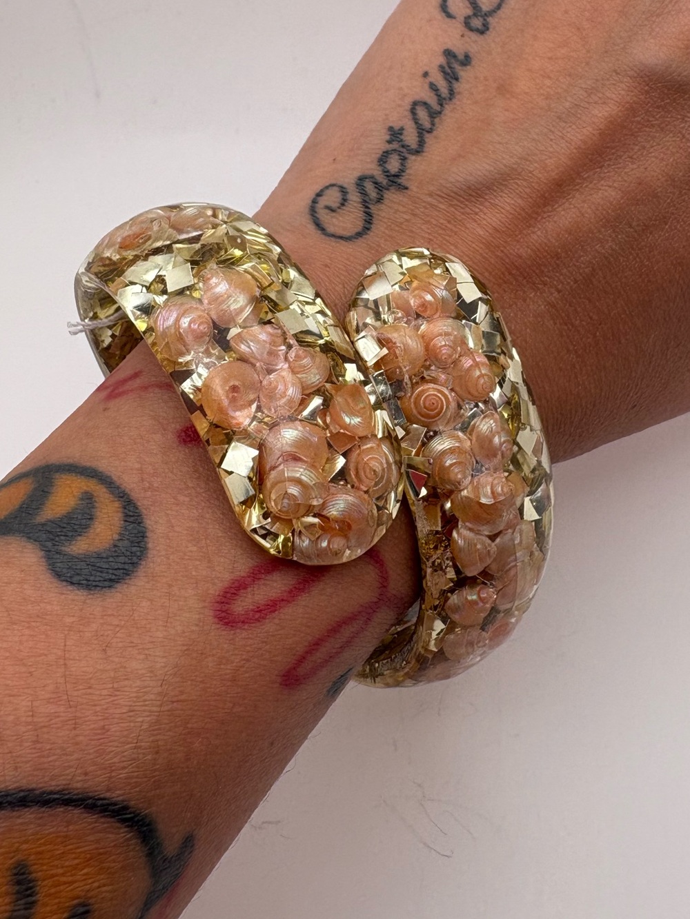 Vintage 1950’s Lucite Glitter & Shell Cuff
